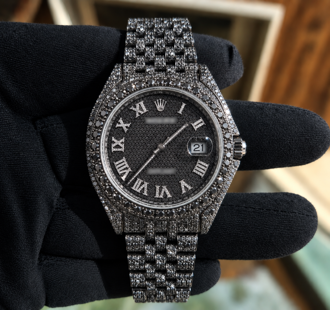 Handset Black Moissanite R Watch