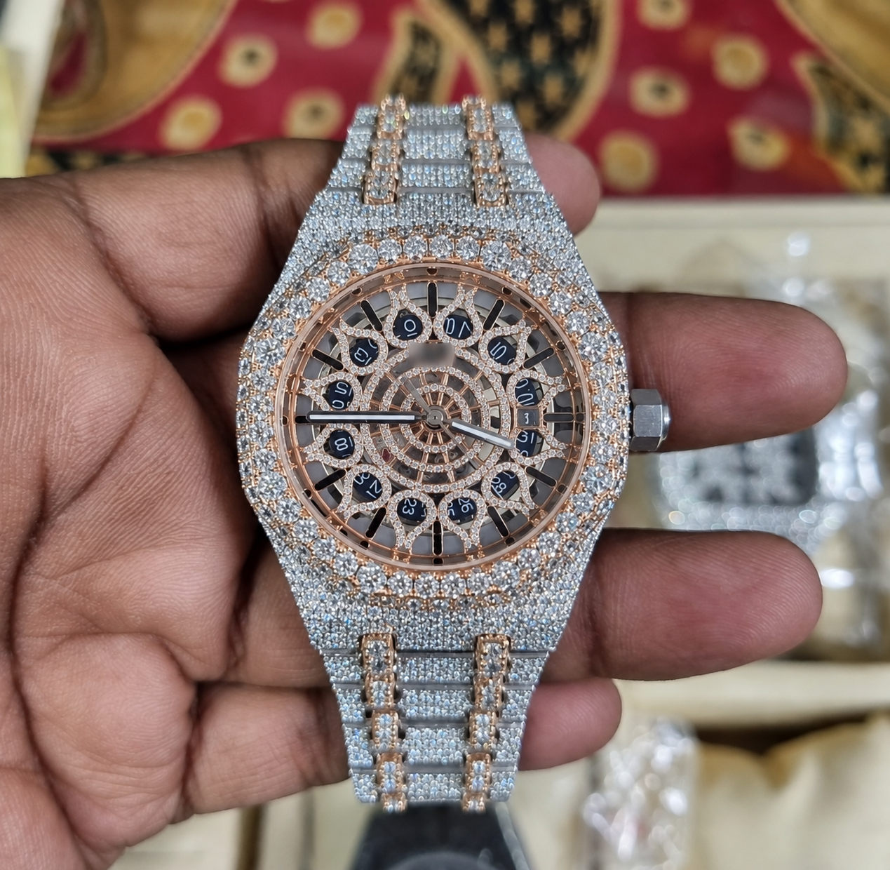 Handset Moissanite A Watch